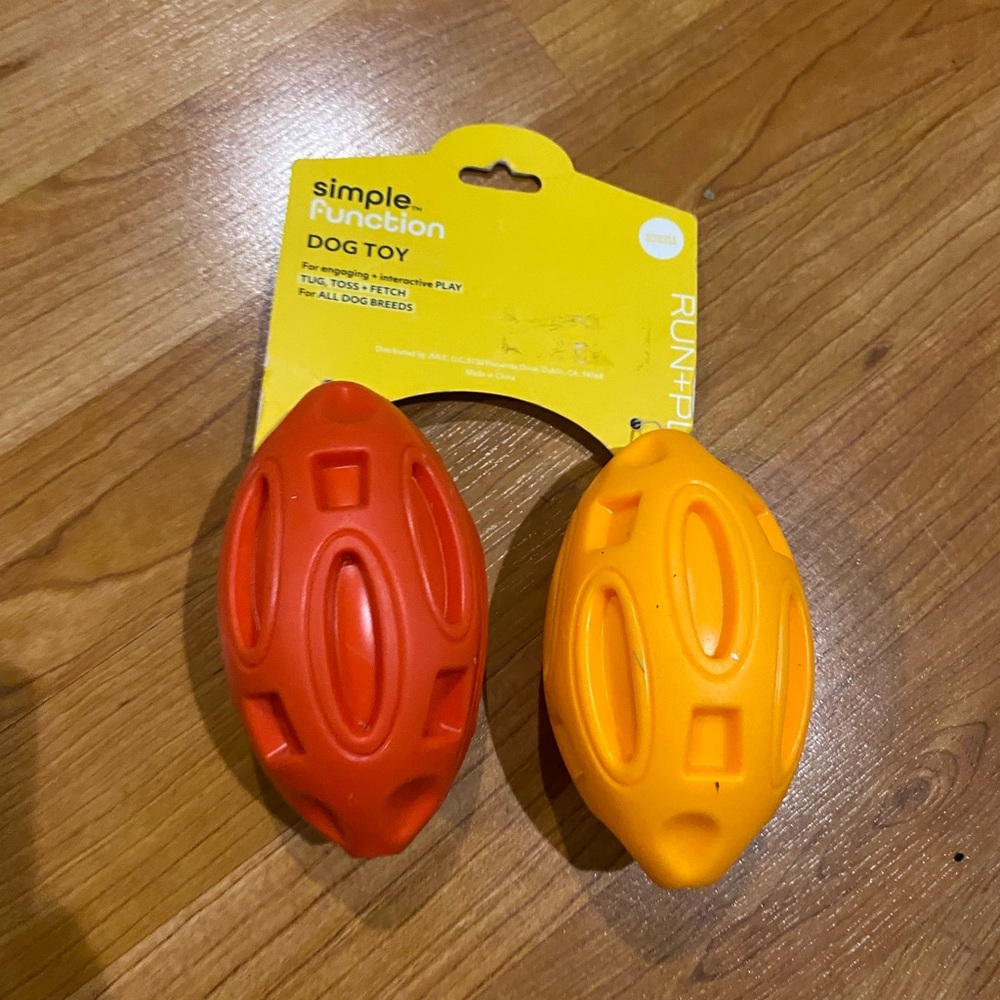 Simple Function Set Of 2 Ball  With  Squeaker  5”